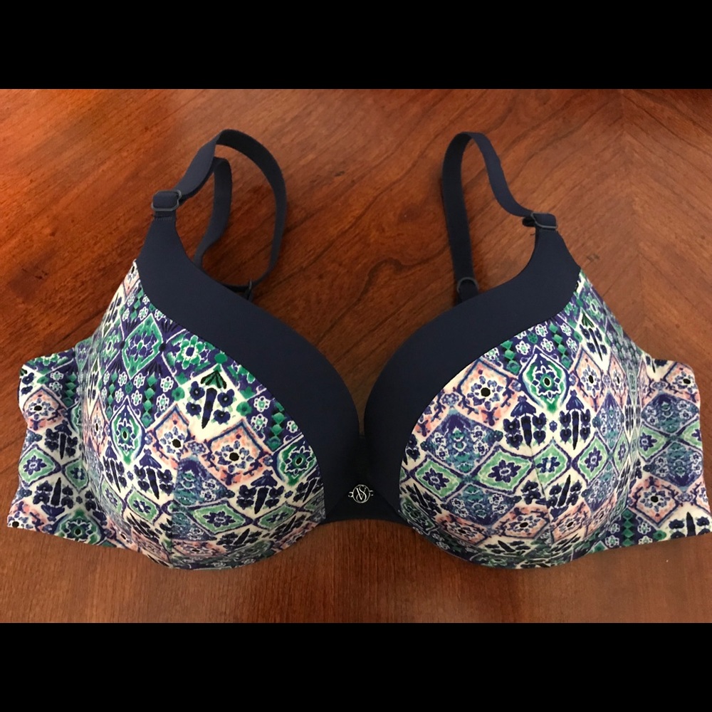 Victoria’s Secret So Obsessed Push Up Bra 36B